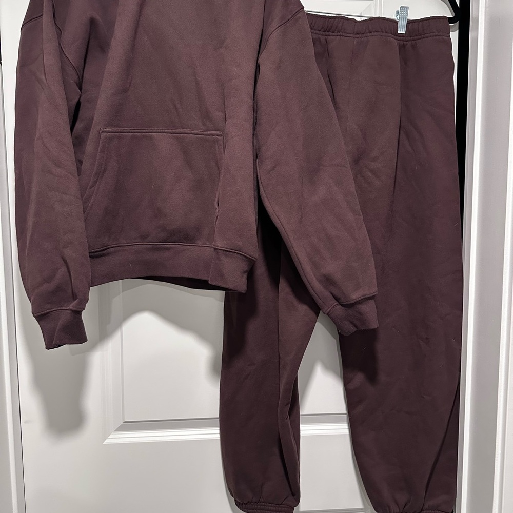 Aritzia Dark Brown Sweatsuit